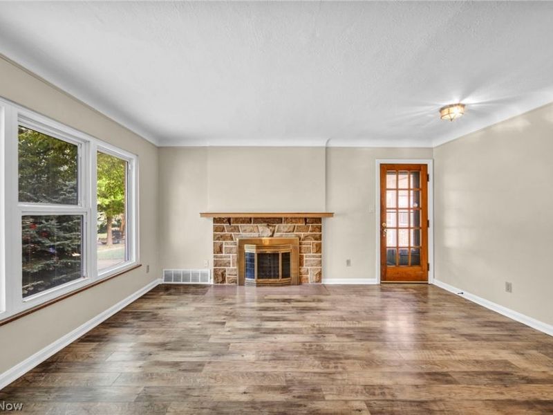 4051 Riveredge Road, Cleveland, OH 44111 Photo 11