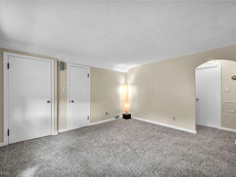 4051 Riveredge Road, Cleveland, OH 44111 Photo 28