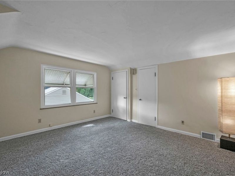 4051 Riveredge Road, Cleveland, OH 44111 Photo 29
