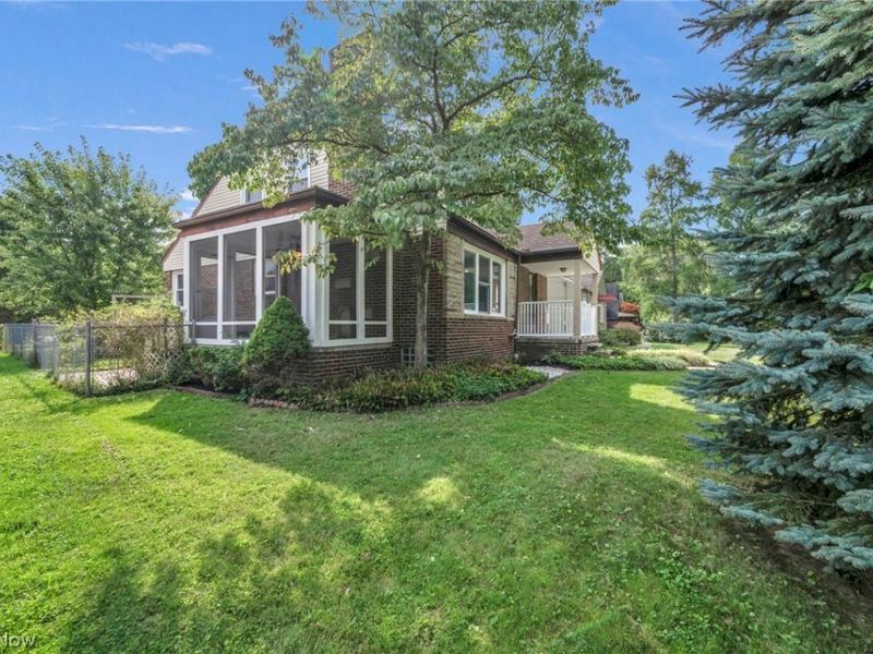 4051 Riveredge Road, Cleveland, OH 44111 Photo 6