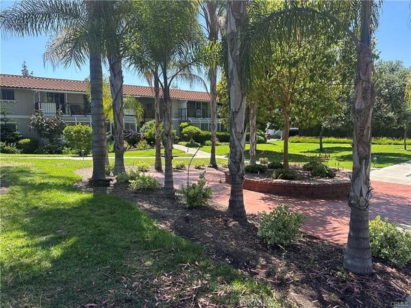 967 Calle Aragon, Laguna Woods, CA 92637