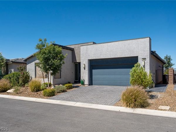 4592 E Clear Meadow Avenue , Pahrump, NV 89061