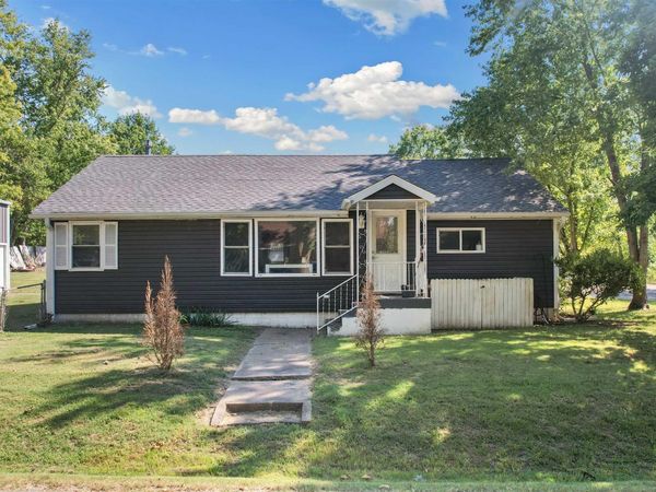600 S 29TH Street, Herrin, IL 62948