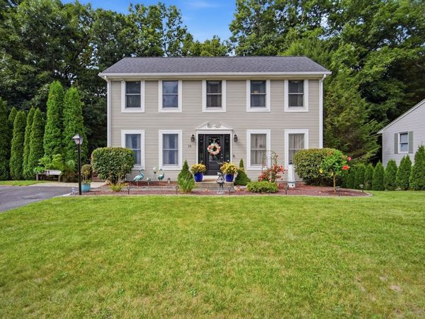 19 Stephanie Cir, Springfield, MA 01129