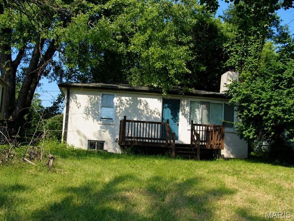9833 Balboa Drive , St Louis, MO 63136