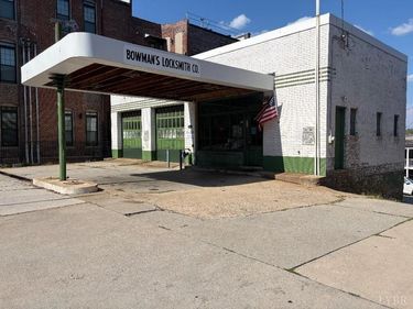1104 Church Street, Lynchburg, VA 24504
