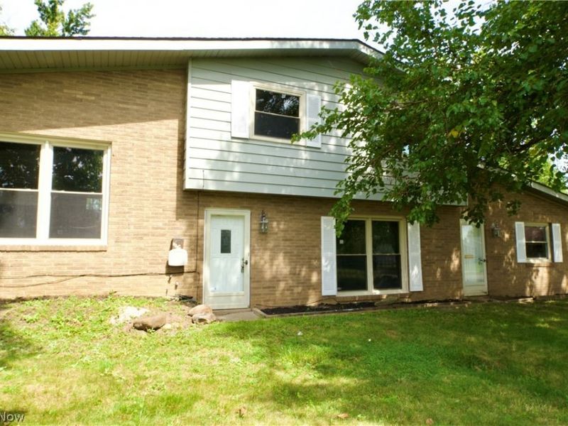1426 W 39th Street, Lorain, OH 44053 Photo 2