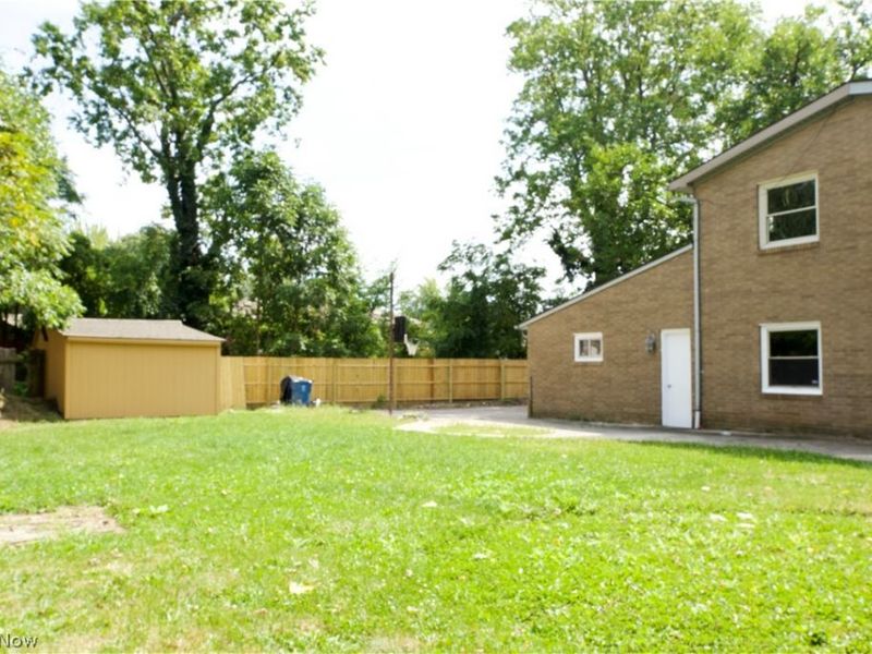 1426 W 39th Street, Lorain, OH 44053 Photo 4