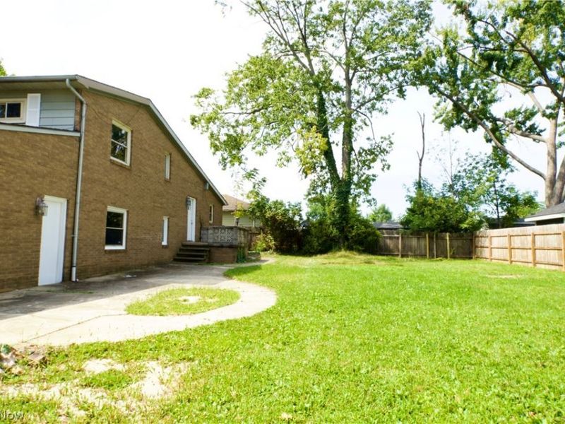 1426 W 39th Street, Lorain, OH 44053 Photo 6