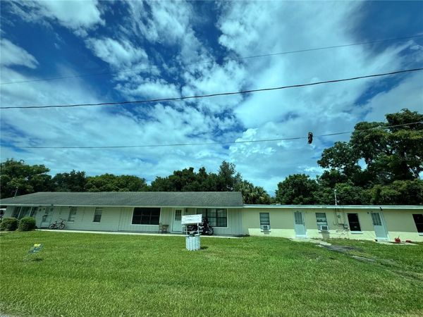 16025 WALLACE STREET , UMATILLA, FL 32784