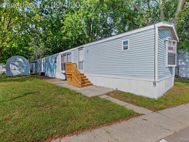 51074 Mott Road, Unit 200, Canton Township, Mi 48188