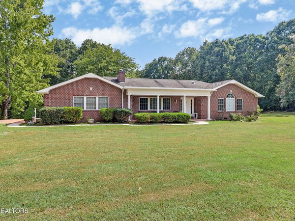5804 Genesis Rd, Crossville, TN 38571