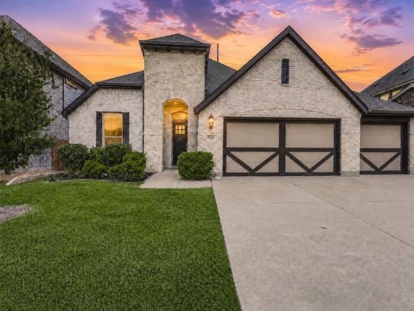 1520 Eleanor Drive, Fort Worth, TX 76052