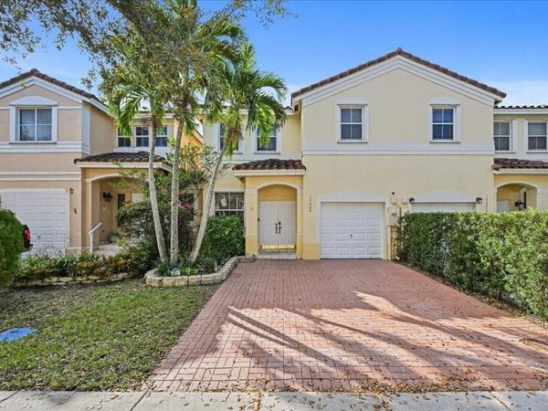 17064 SW 33rd Court, Miramar, FL 33027