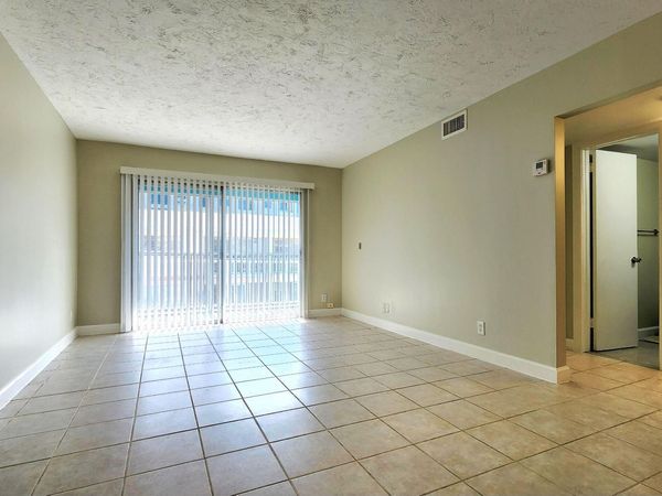 1501 CRESCENT Circle, Unit D36, Lake Park, FL 33403