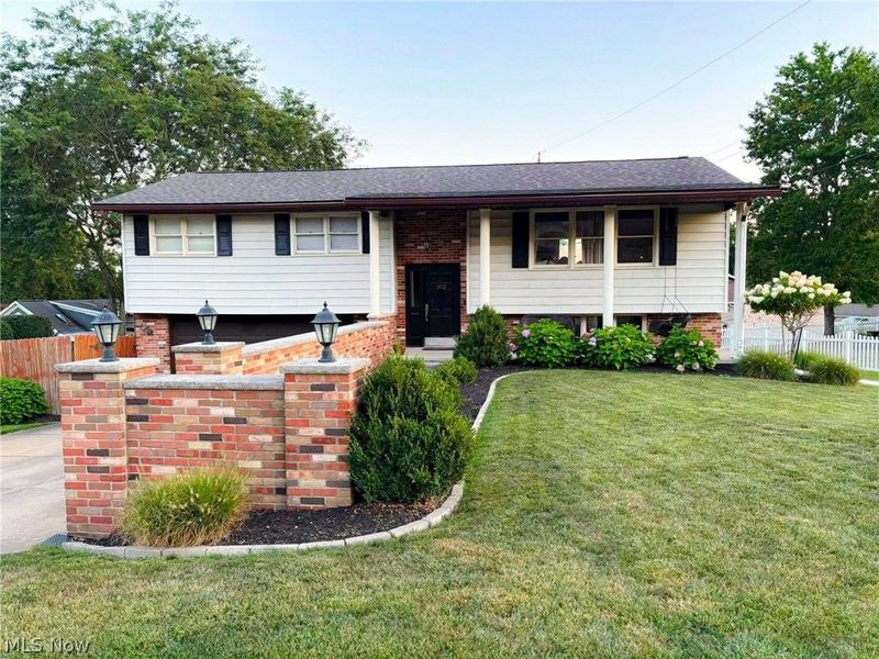 312 Donahey Avenue NE, New Philadelphia, OH 44663 Photo 1