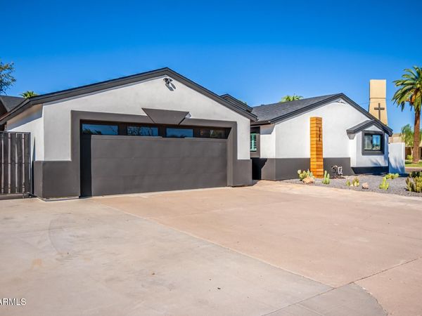 8346 E ROMA Avenue, Scottsdale, AZ 85251