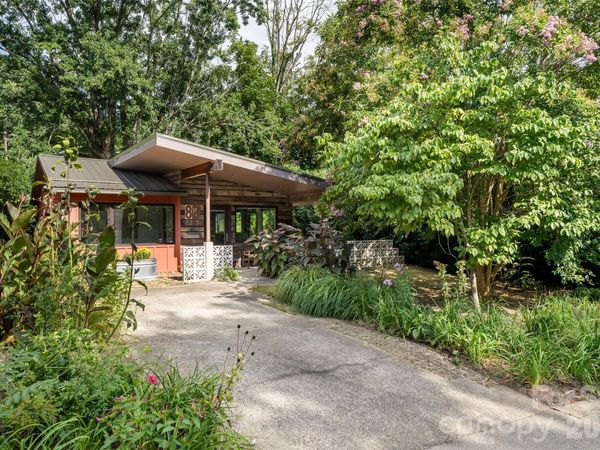 82 Mount Clare Avenue, Asheville, NC 28801