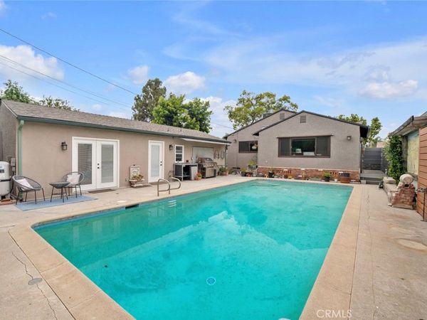 322 S Lincoln Street, Burbank, CA 91506