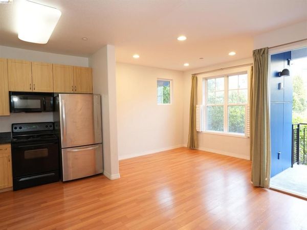 1121 40th Street, Unit 4202, Emeryville, CA 94608