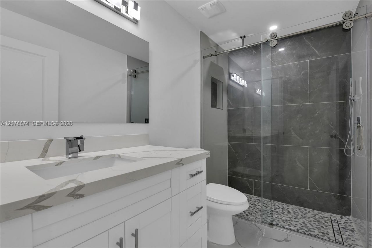 105/107 Meadow Rd , Lehigh Acres, FL 33973 Photo