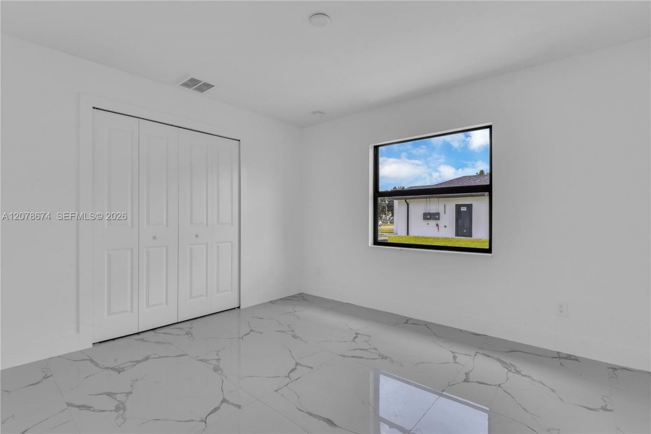 105/107 Meadow Rd , Lehigh Acres, FL 33973 Photo