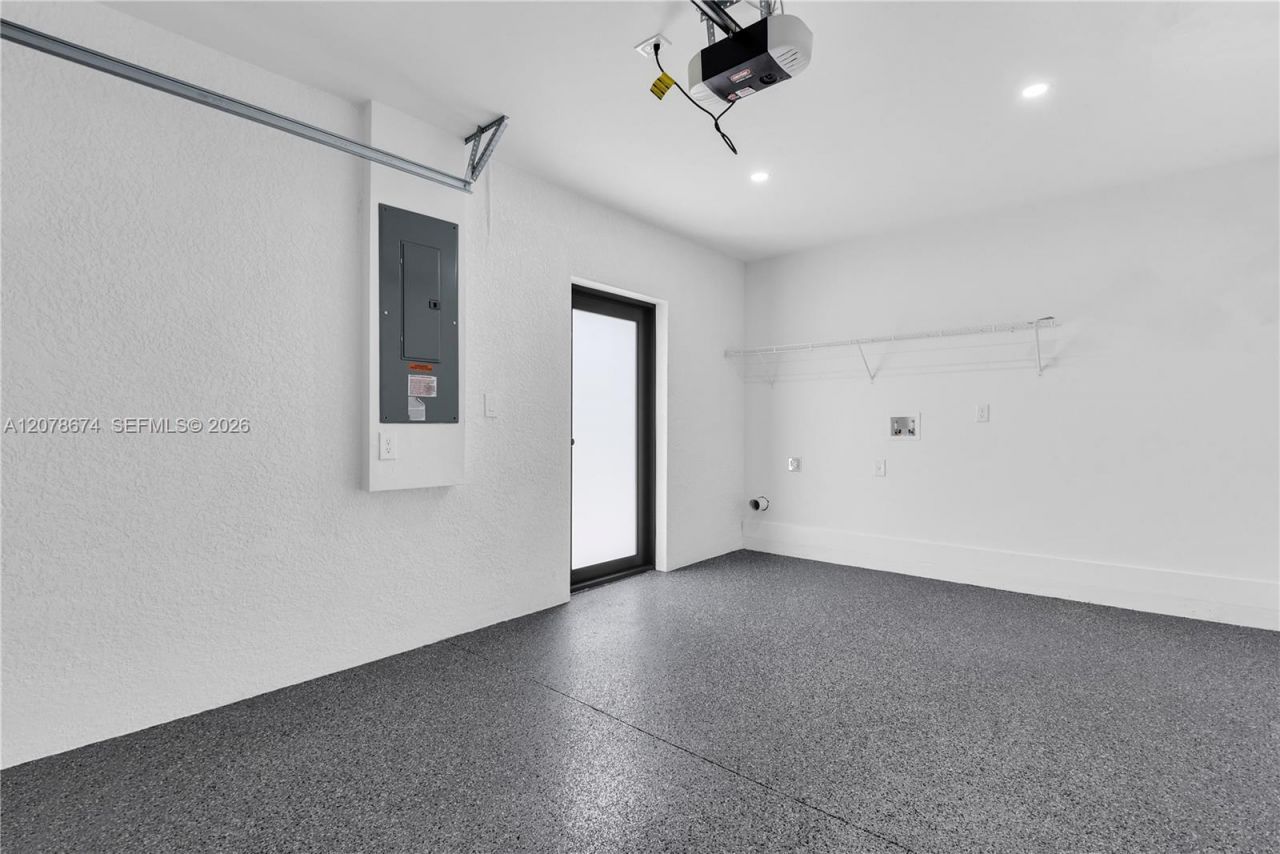 105/107 Meadow Rd , Lehigh Acres, FL 33973 Photo