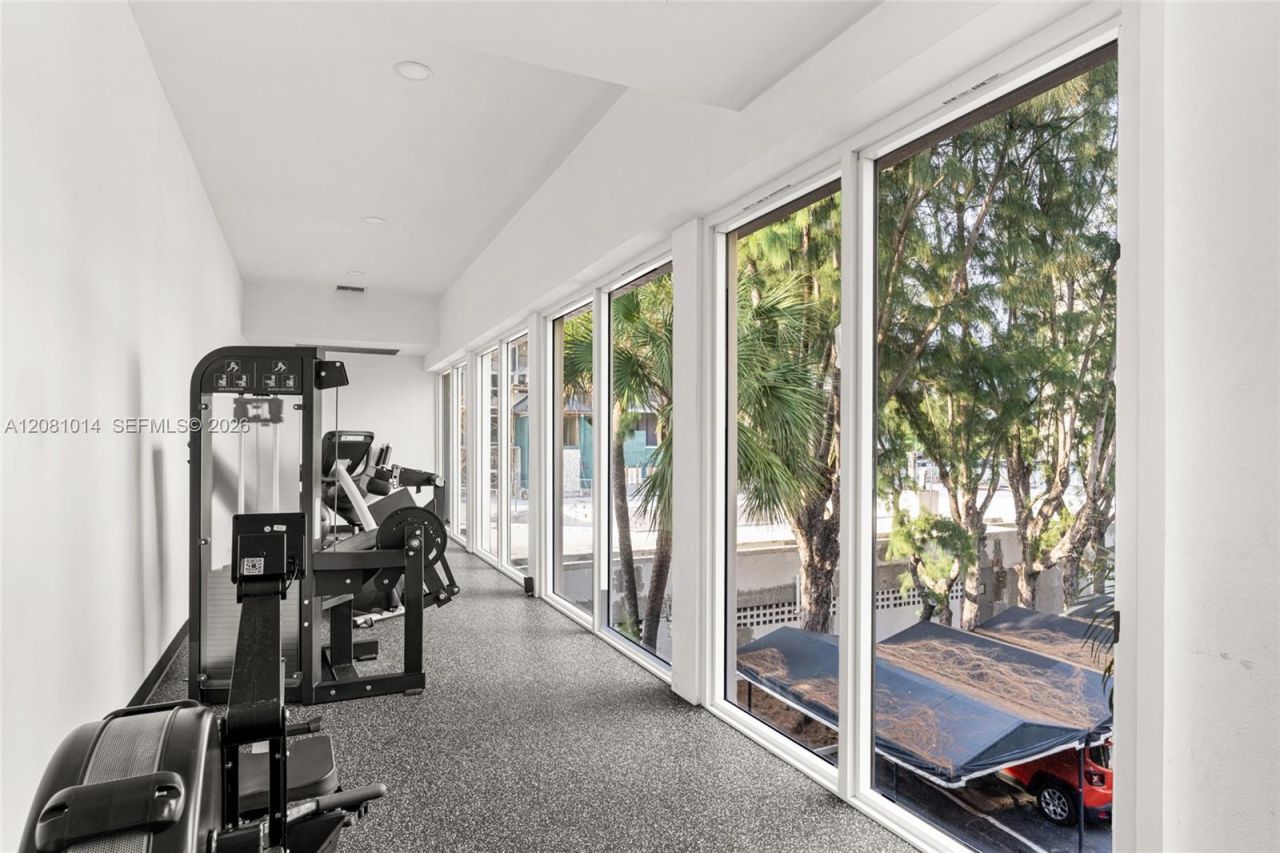 770 NE 69th St , Unit 6E, Miami, FL 33138 Photo