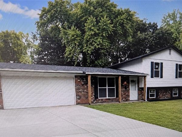18 Craigwood Drive, St Peters, MO 63376