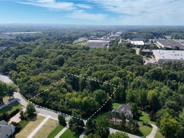 22493 Westwood Drive , Strongsville, OH 44149