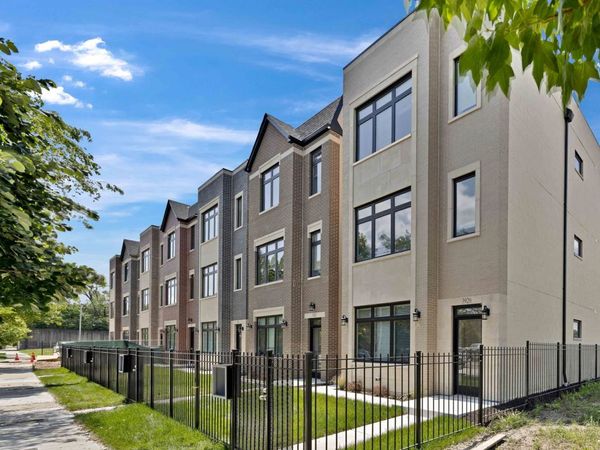 3920-34 S Calumet Avenue , Chicago, IL 60653