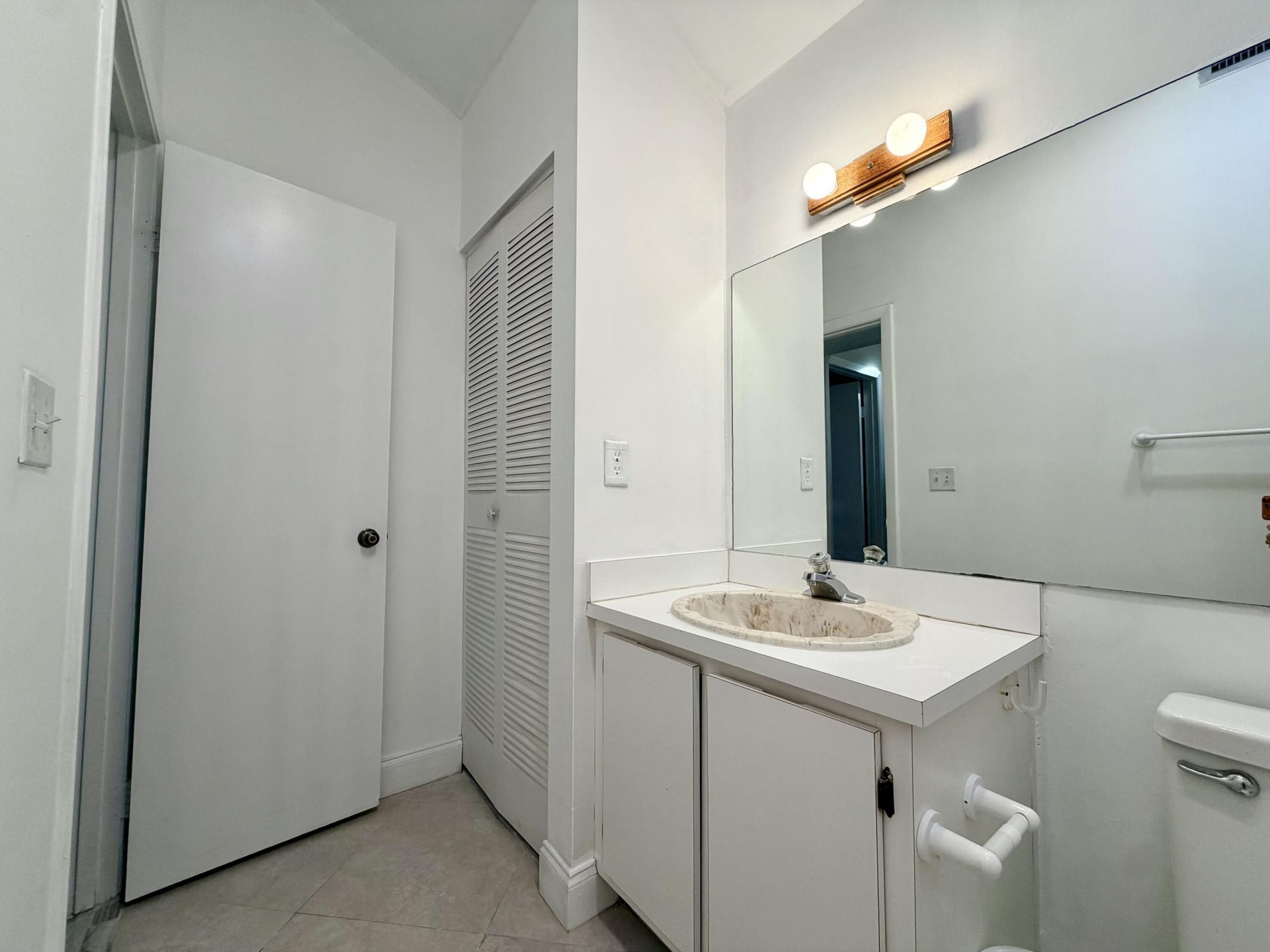 1720 NW 73rd Avenue, Plantation, FL 33313 Photo