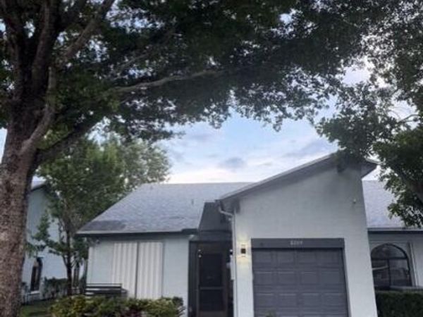 8204 NW 100th Lane, Tamarac, FL 33321