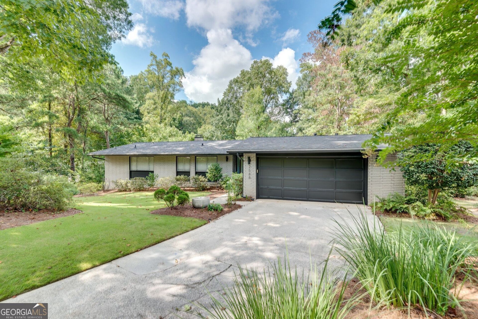 2588 Flair Knoll Drive Ne, Atlanta, GA 30345 Main Photo