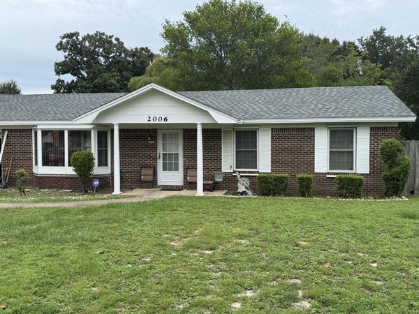 2006 Frontera Street, Navarre, FL 32566