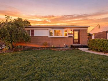 23859 Filmore Street , Taylor, Mi 48180