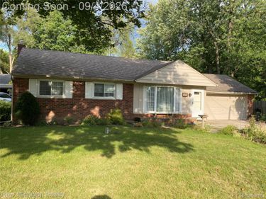 2032 Kingswood Drive, Flint Township, Mi 48507