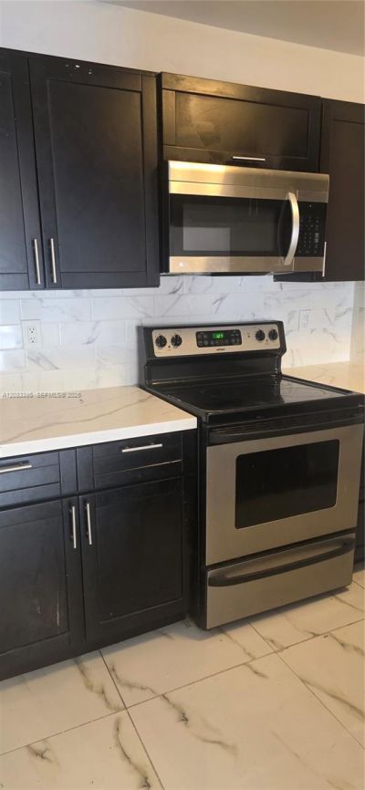 900 NE 209th Ter , Unit 203-31, Miami, FL 33179 Photo