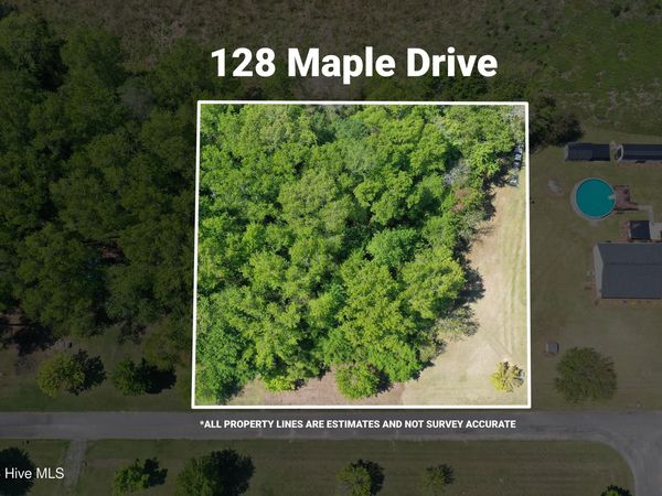 128 Maple Drive , Whiteville, NC 28472