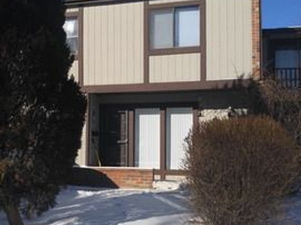 484 Poplar Drive , Wheeling, IL 60090