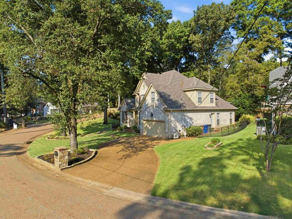 4155 LARCH POINT CV, Lakeland, TN 38002