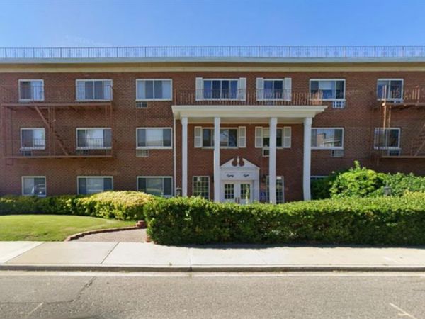 88 Lenox Road , Unit 3J, Rockville Centre, NY 11570