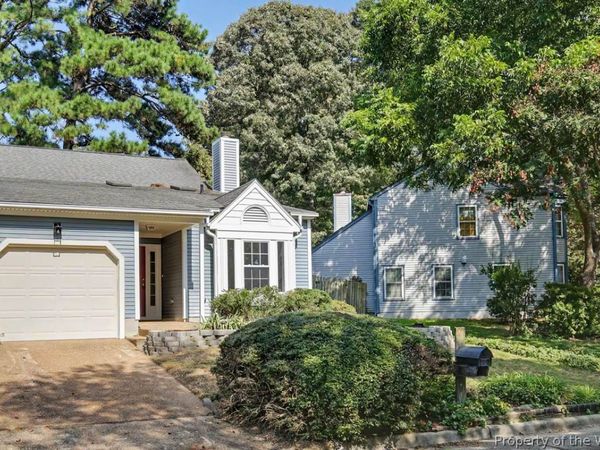 162 Hidden Lake Place , Newport News, VA 23602