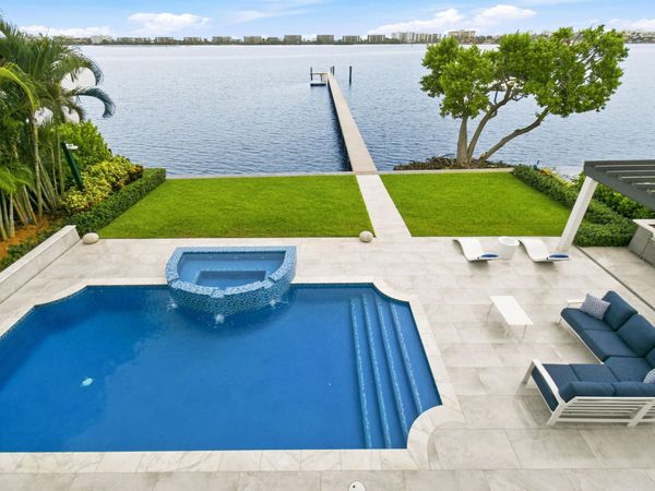 3 Lakeside Palms Court, Lake Worth Beach, FL 33460