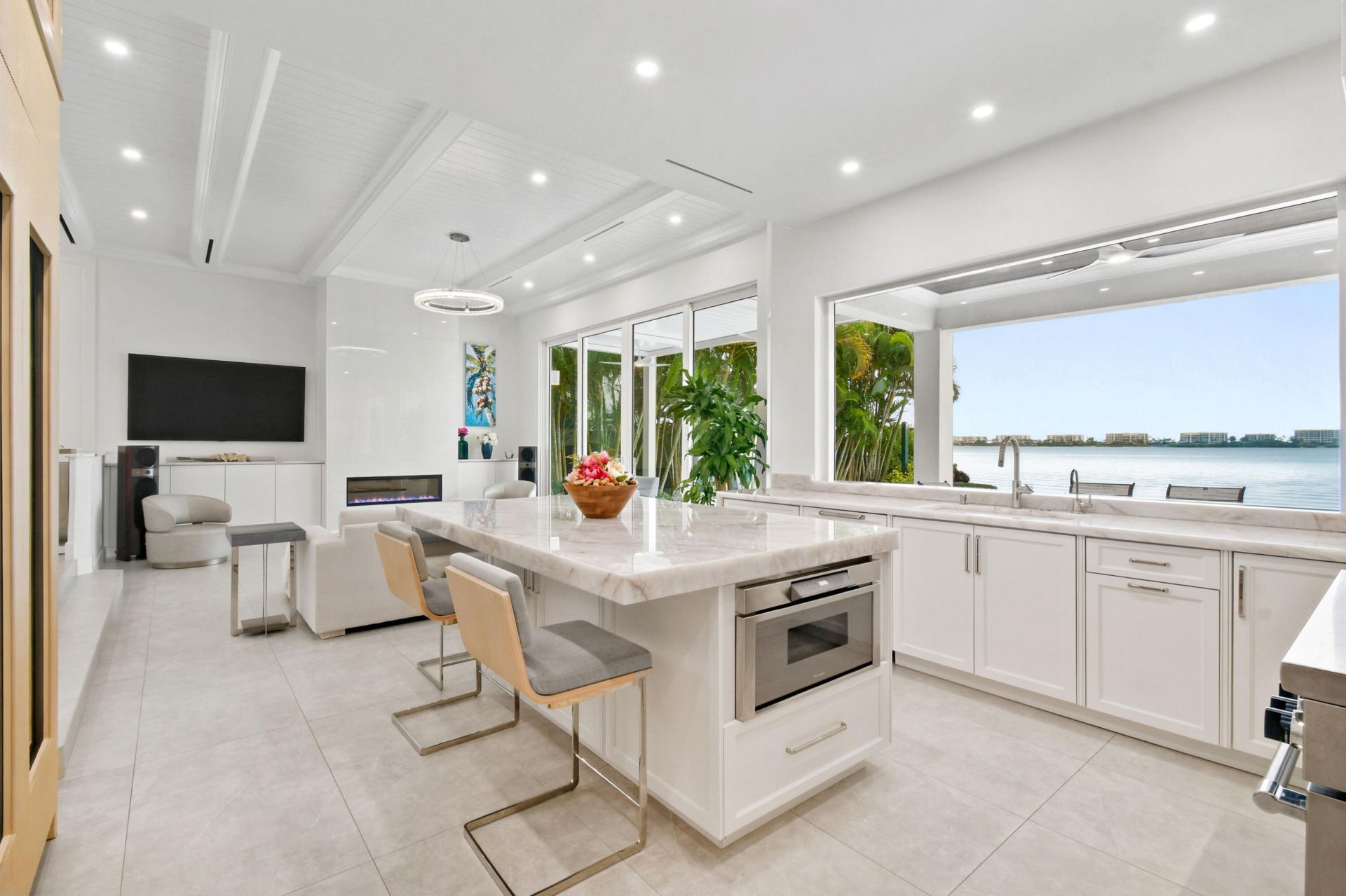 3 Lakeside Palms Court, Lake Worth Beach, FL 33460 Photo