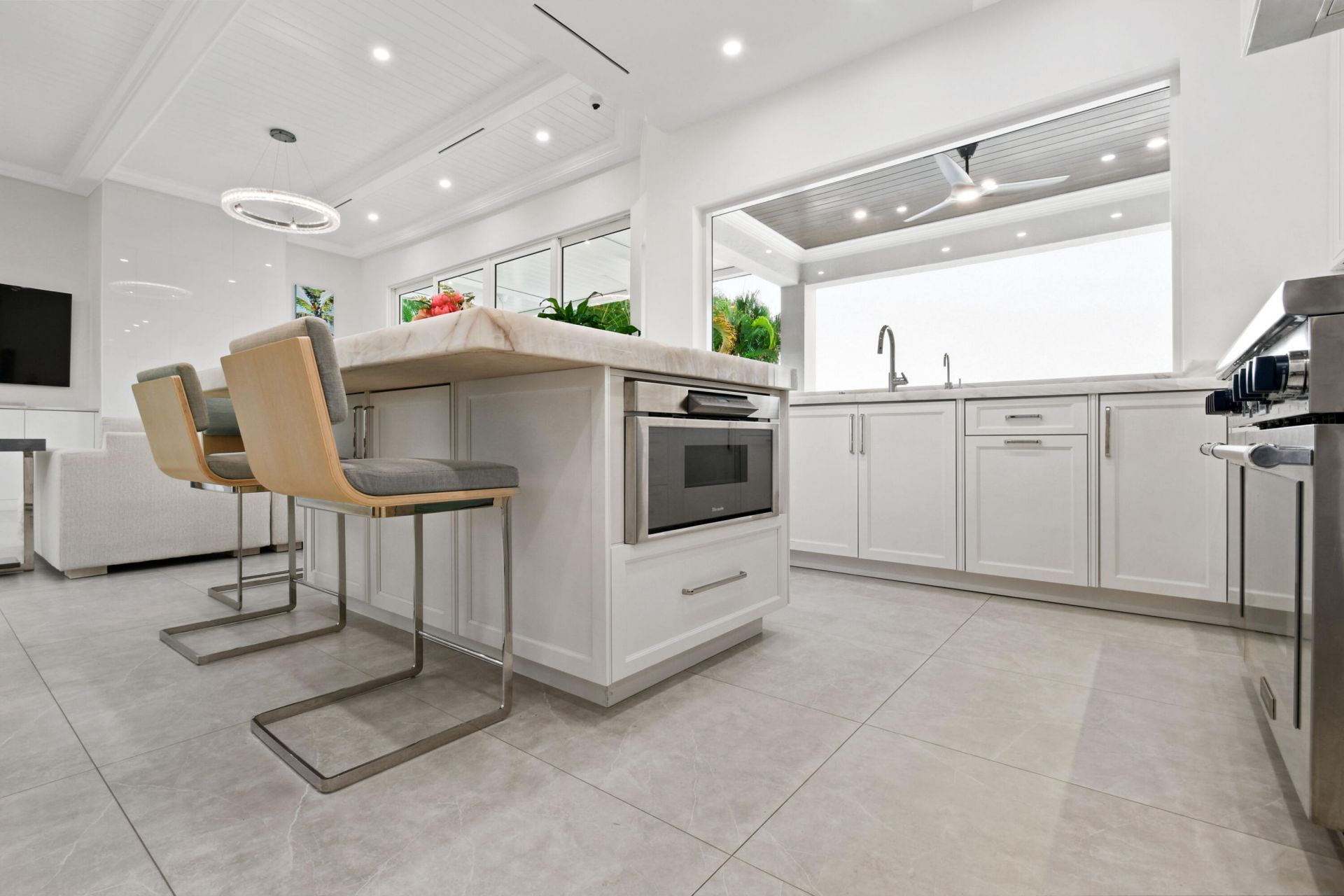3 Lakeside Palms Court, Lake Worth Beach, FL 33460 Photo