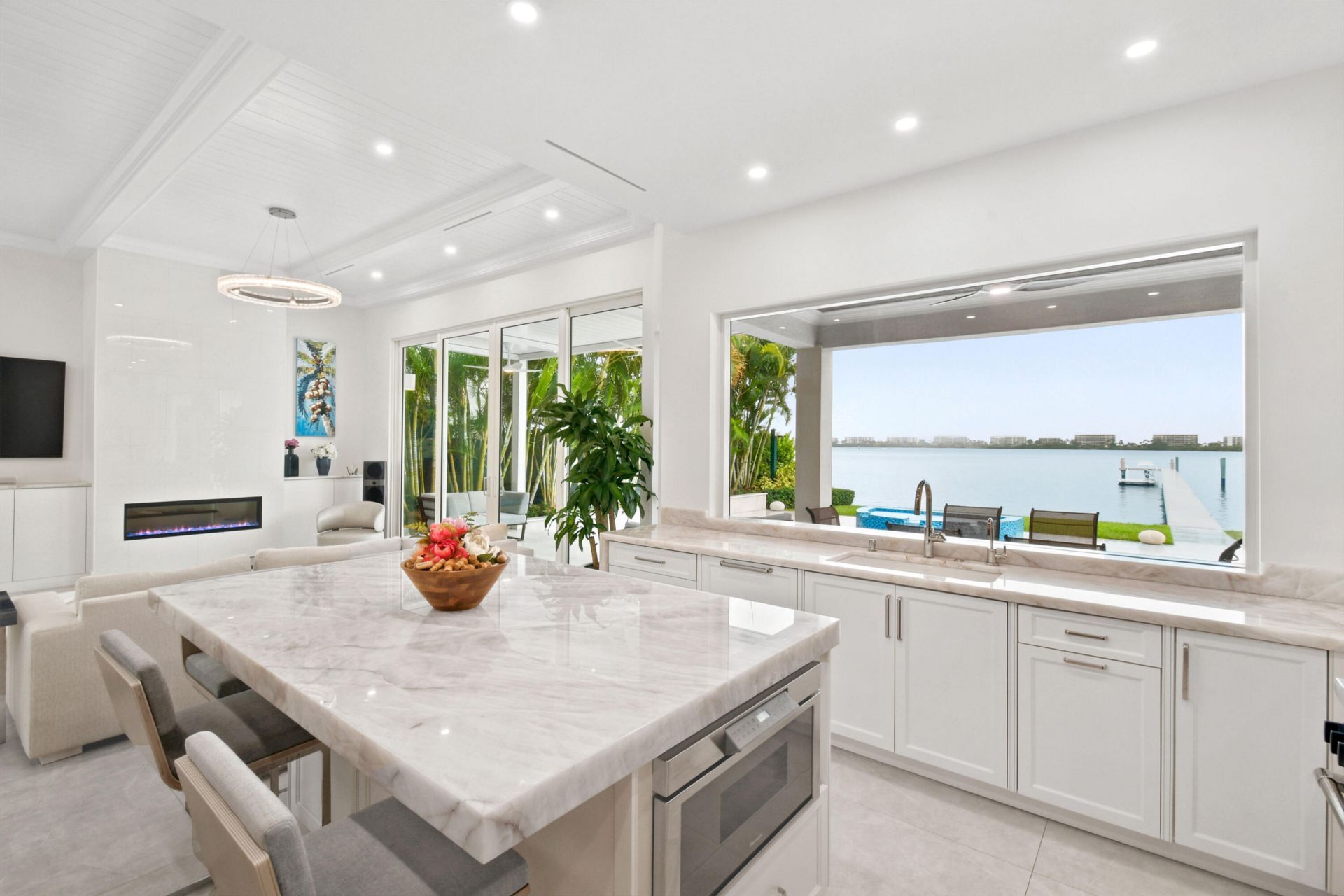 3 Lakeside Palms Court, Lake Worth Beach, FL 33460 Photo