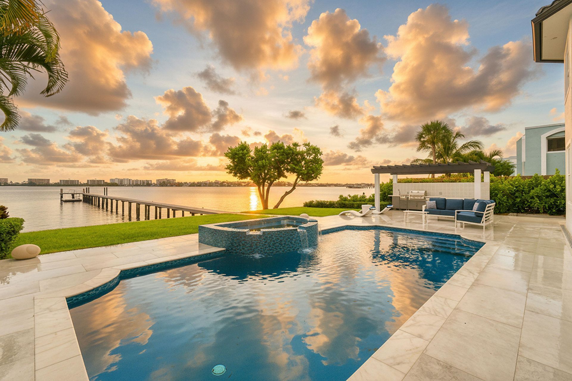 3 Lakeside Palms Court, Lake Worth Beach, FL 33460 Photo