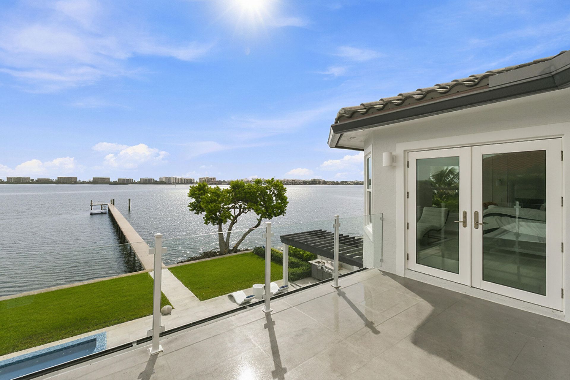 3 Lakeside Palms Court, Lake Worth Beach, FL 33460 Photo