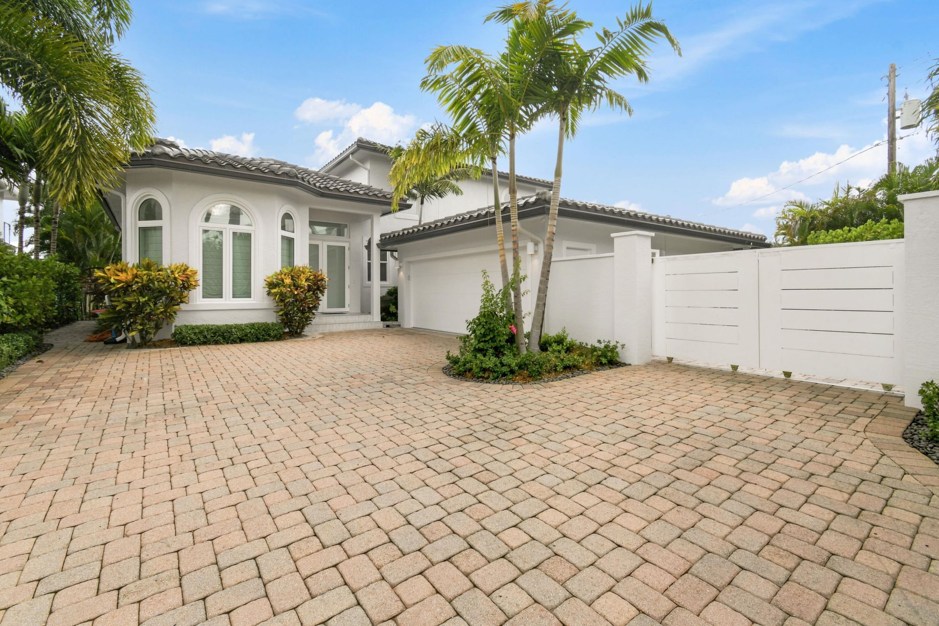 3 Lakeside Palms Court, Lake Worth Beach, FL 33460 Photo